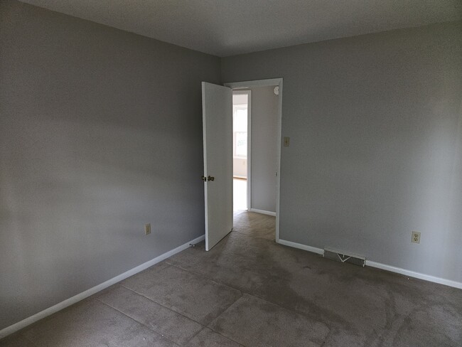 Building Photo - 3239 Lander Rd
