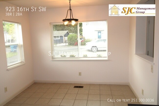Building Photo - 923 16th St SW