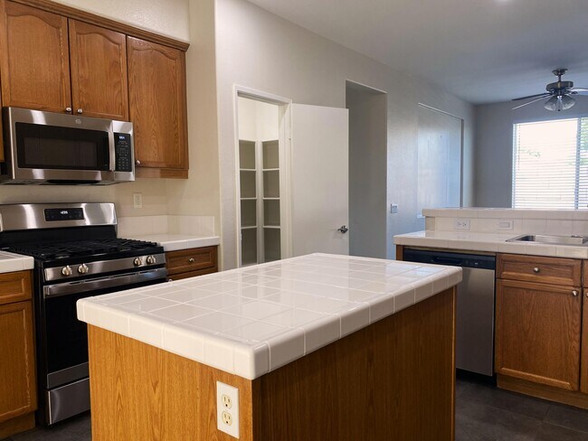 Building Photo - 82903 Corte Lucia