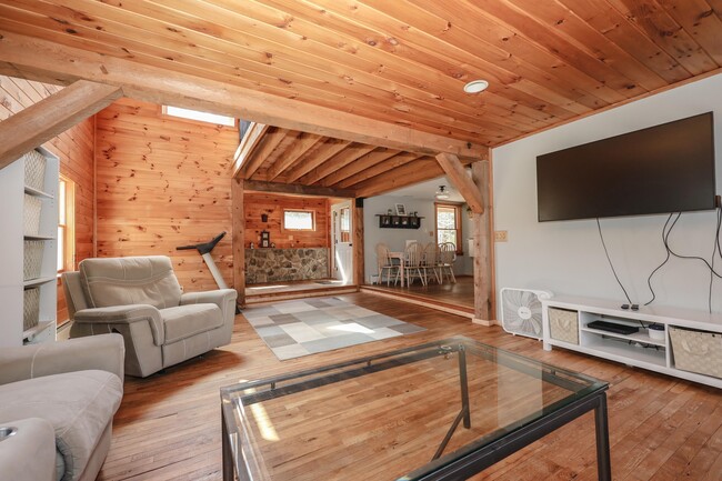 Building Photo - 40 Chemung Rd