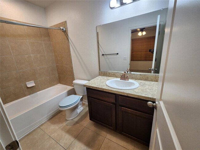 Building Photo - 1112 Hillhurst Dr