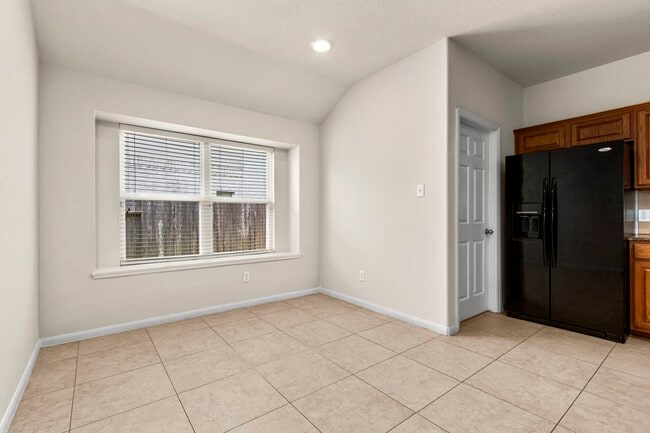Building Photo - 7710 Trail Hollow