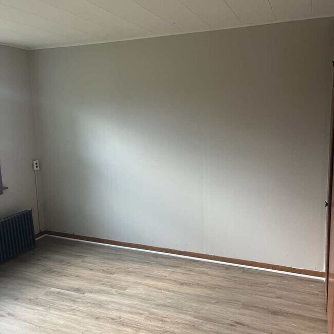 Building Photo - 3233 W 50th St