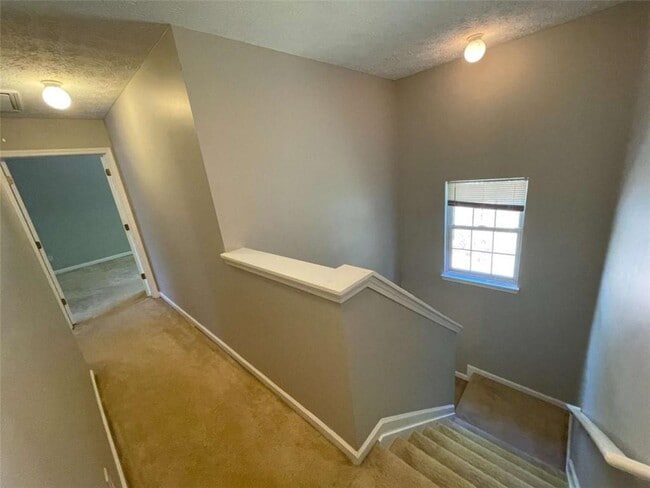 Building Photo - 2346 Delfern Dr NW