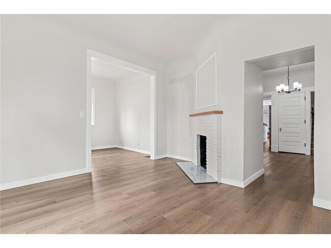 Building Photo - 3401 Pillsbury Ave