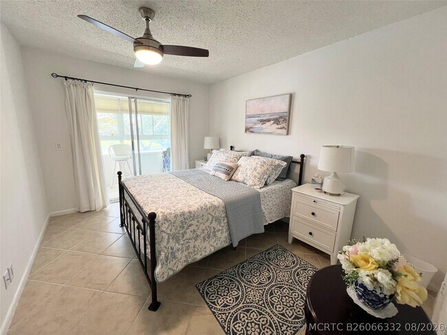Building Photo - 548 Durham Cir