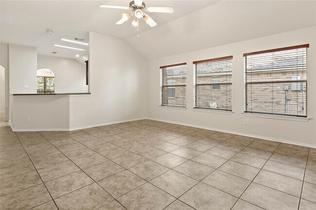 Building Photo - 27 N Regan Mead Cir