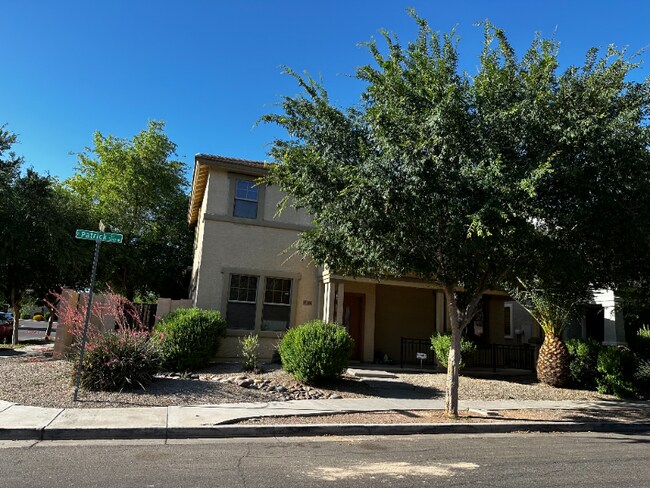 Building Photo - 3244 E Patrick St