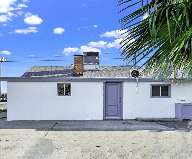 Building Photo - 4603 Byron St