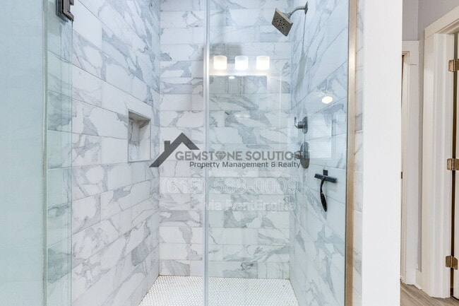 Building Photo - 628 Shelby Ave