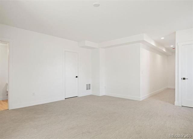 Building Photo - 4660 W 9th Ave