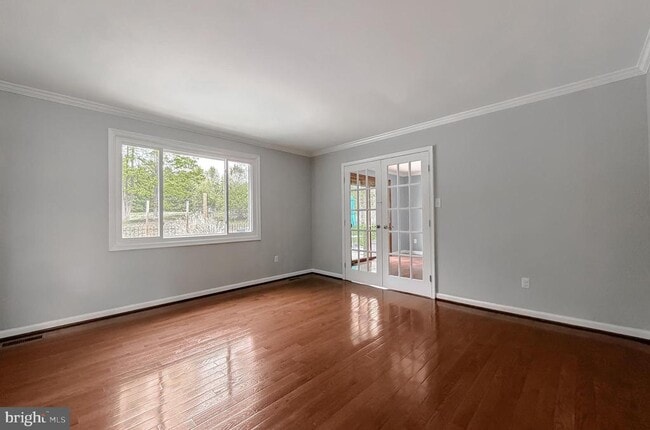 Building Photo - 1200 E Patuxent Dr