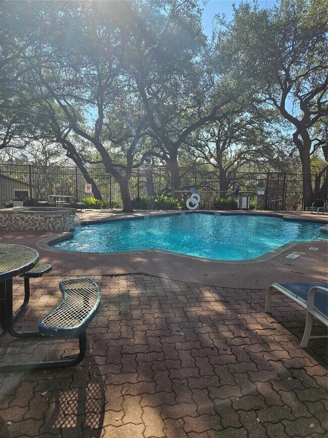 Building Photo - 12166 Metric Blvd