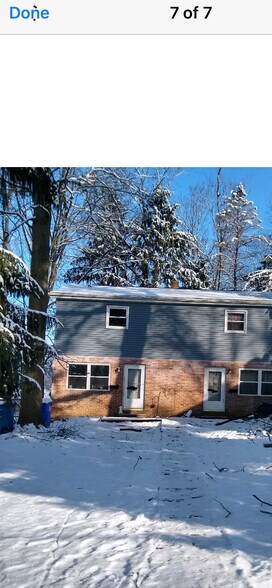 Building Photo - 219 W Elm St