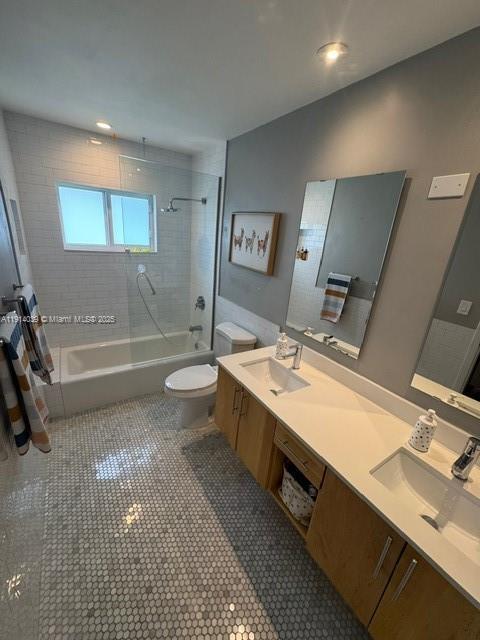 Building Photo - 12520 SW 107th Ave