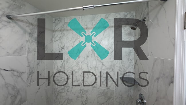 Building Photo - 318 White Ave