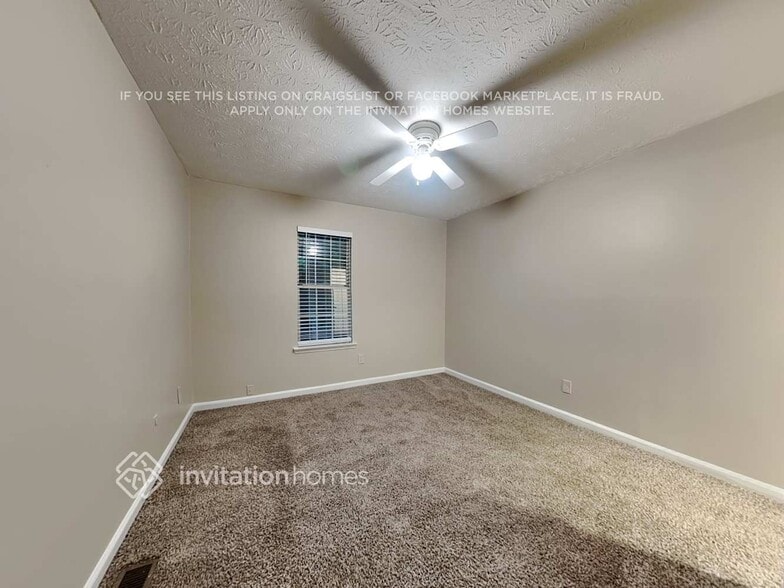 Building Photo - 715 Country Manor Way