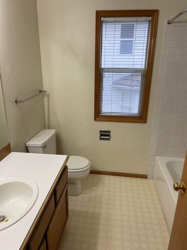 Building Photo - Beautiful House in Redmond/Microsoft area ...