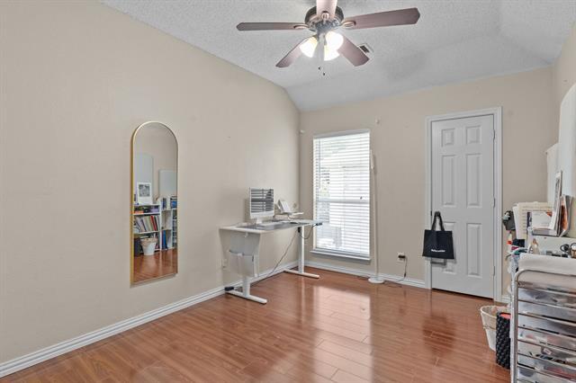 Building Photo - 1446 Creekview Dr