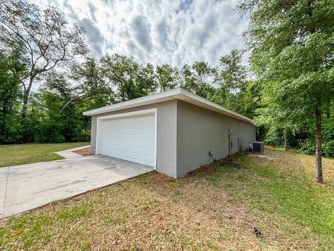 Building Photo - 9892 SW 189th Cir