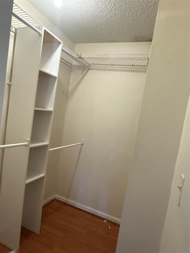 Building Photo - 115 San Remo Blvd