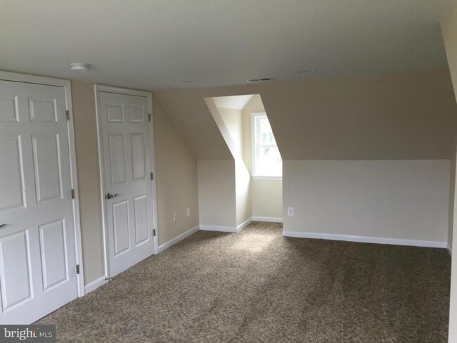 Building Photo - 8904 Cherry St