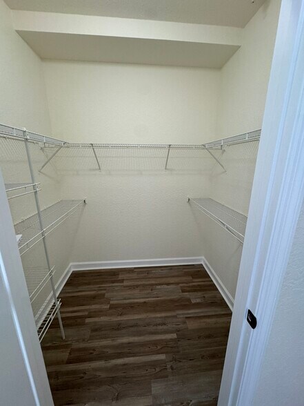 Building Photo - 1301 Tuscan Terrace