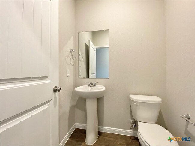 Building Photo - 3012 Tweedy Trail