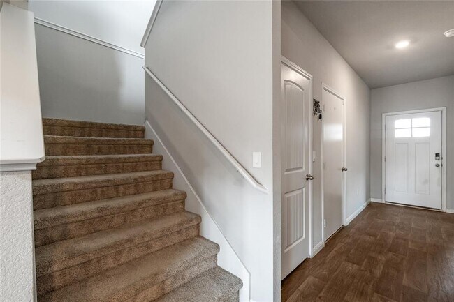 Building Photo - 110 Rainmaker Cv