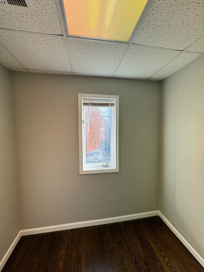 Walk in Closet - 653 Liberty Ave