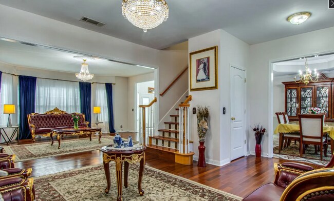 Building Photo - 6777 Autumn Oaks Dr