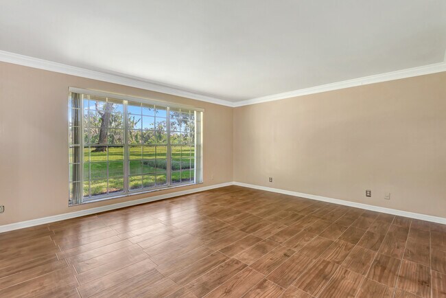 Building Photo - 119 Rio Pinar Dr