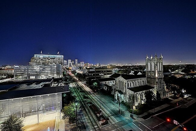 Building Photo - 3550 Main St