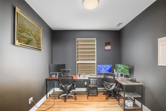 Building Photo - 4424 English Maple Dr