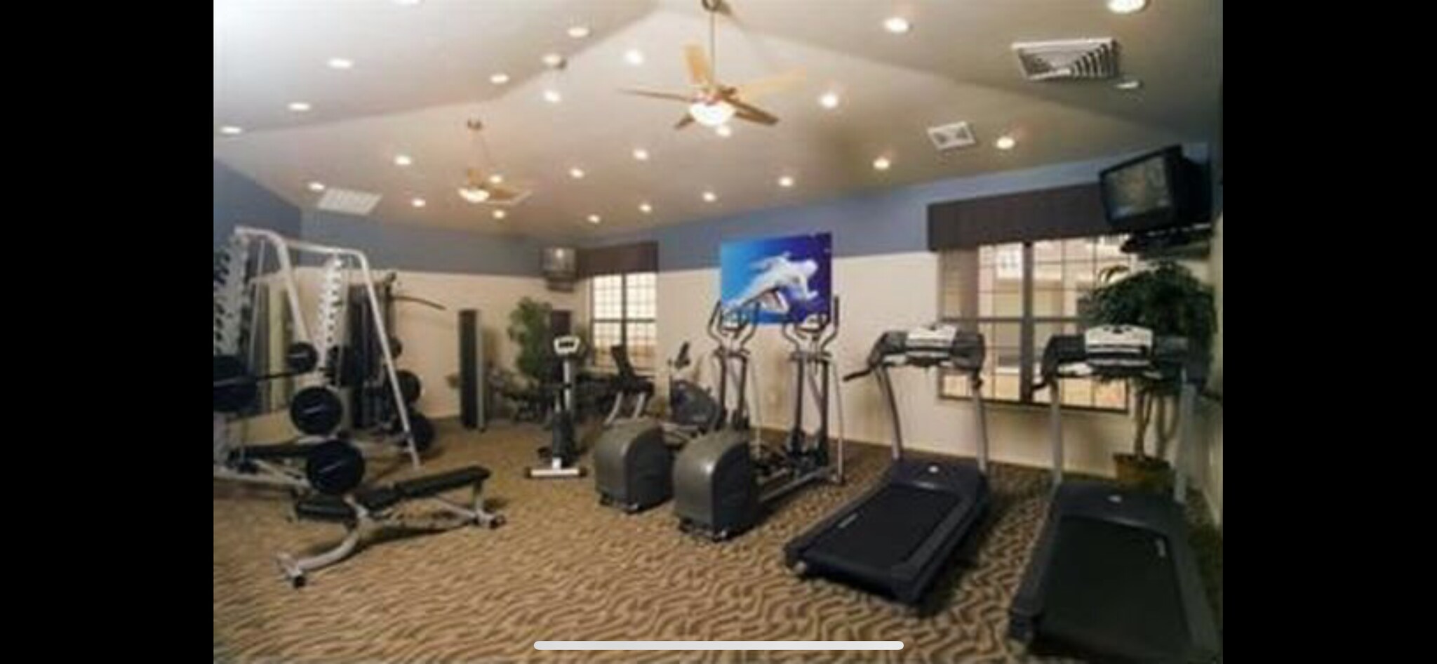 Fitness area - 3852 S Dallas St