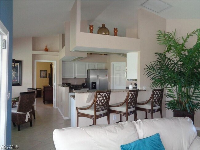 Building Photo - 2127 SW 52nd Ln