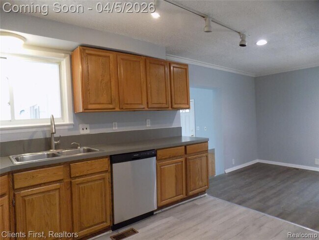 Building Photo - 39417 Cather St