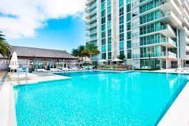 Building Photo - 300 Sunny Isles Blvd