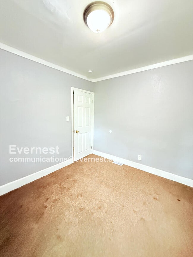 Building Photo - 15101 Ward Ave