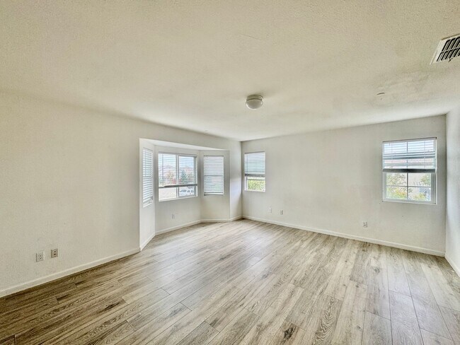 Building Photo - 13721 Santa Lucia Dr