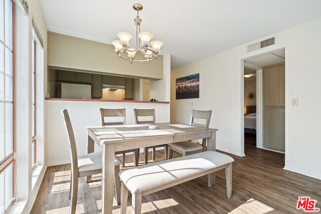 Building Photo - 3600 Bagley Ave