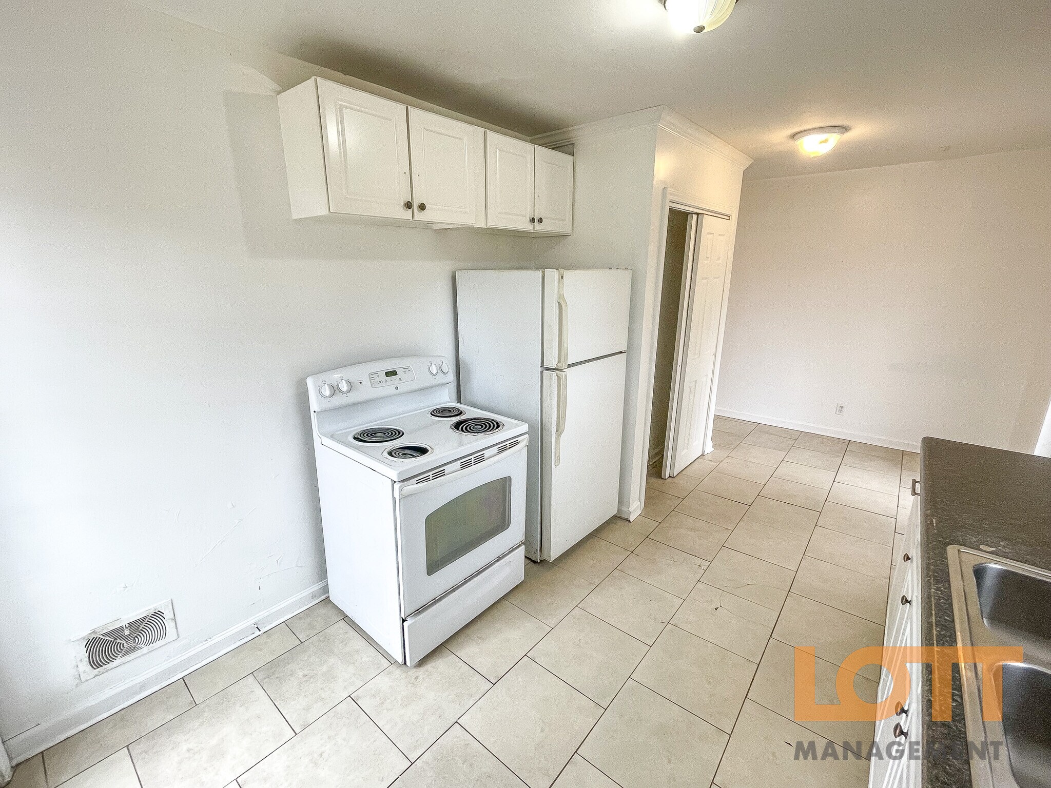 Building Photo - 323 Welcome Ave