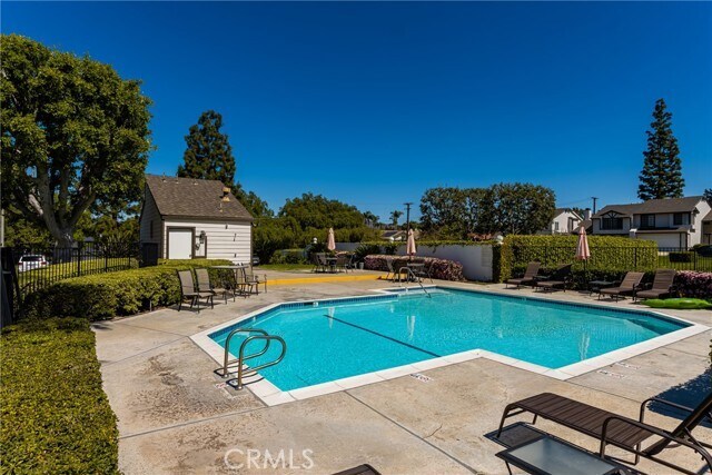 Building Photo - 242 Preakness Dr