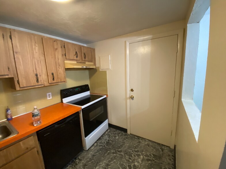 Building Photo - 20 Erick Rd