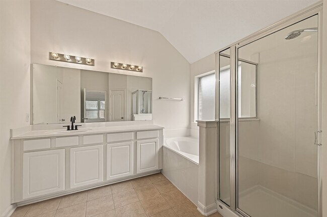 Building Photo - 9202 Sorrell Hollow Ln