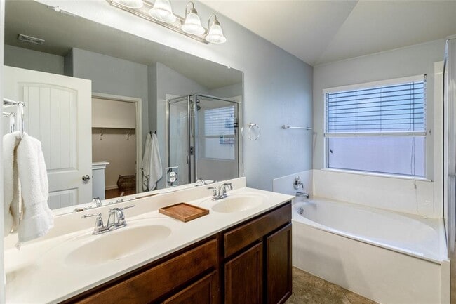 Building Photo - 1310 Sunny Meadows Loop