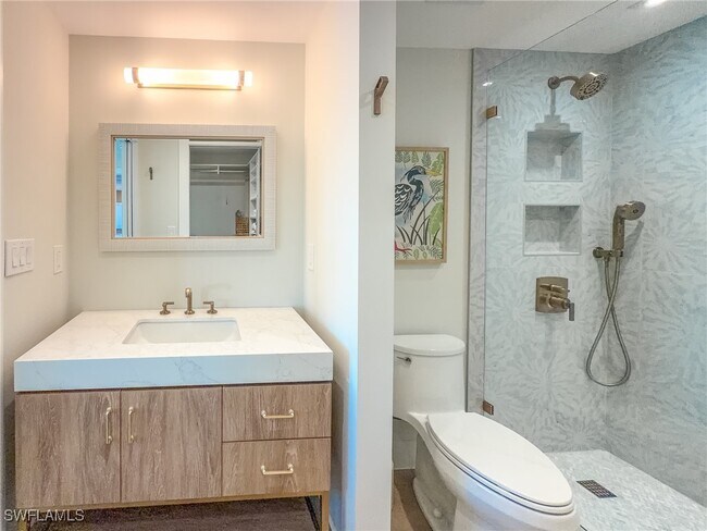 Building Photo - 3430 Gulf Shore Blvd N