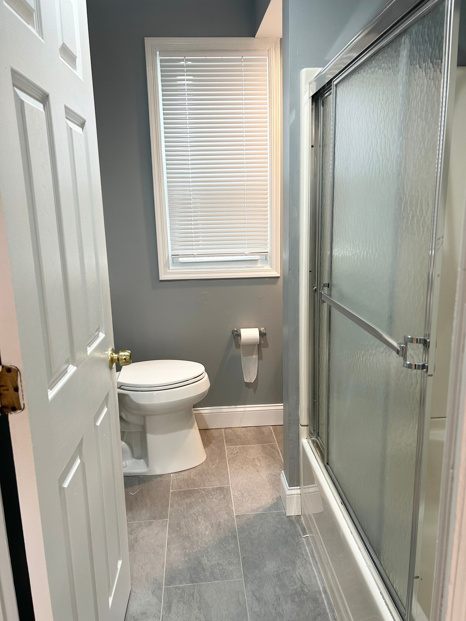 1st Bathroom - 10 Devon Ter