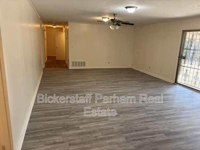 Building Photo - 5410 Kennedy St