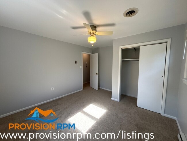 Building Photo - 322 Creek Blvd